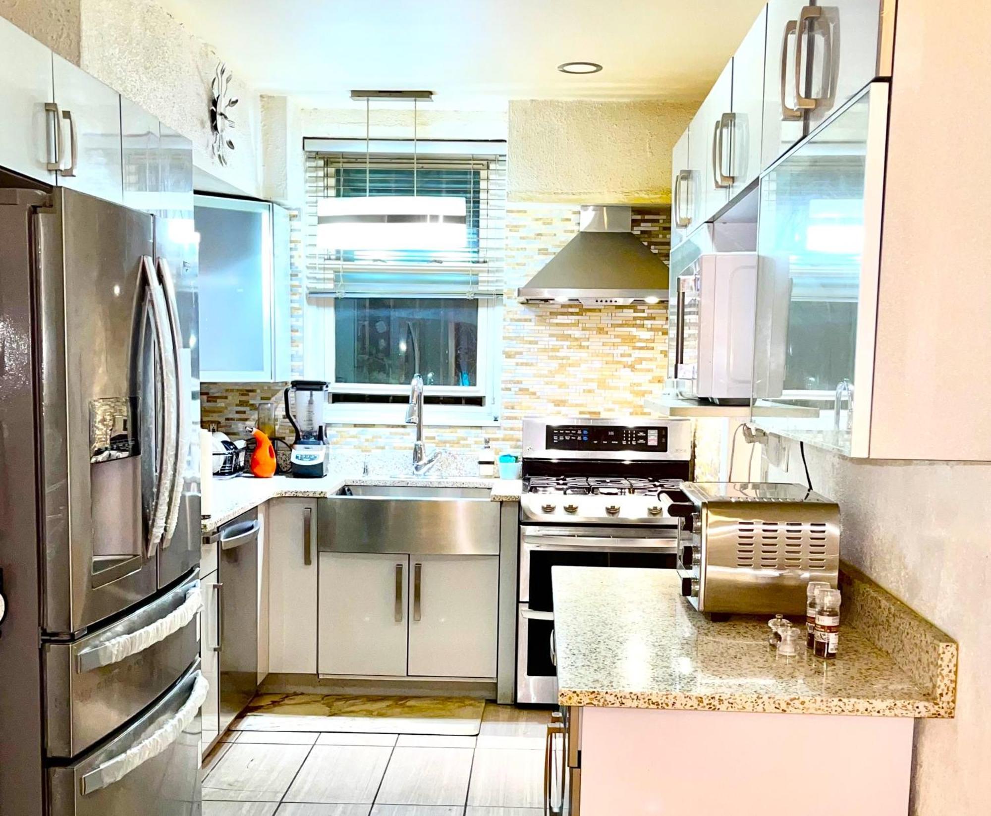 ניו יורק Lga Airport 3 Mins, 3 Bedroom Duplex House, Parking And Private Backyard, 9Mins Subway! מראה חיצוני תמונה