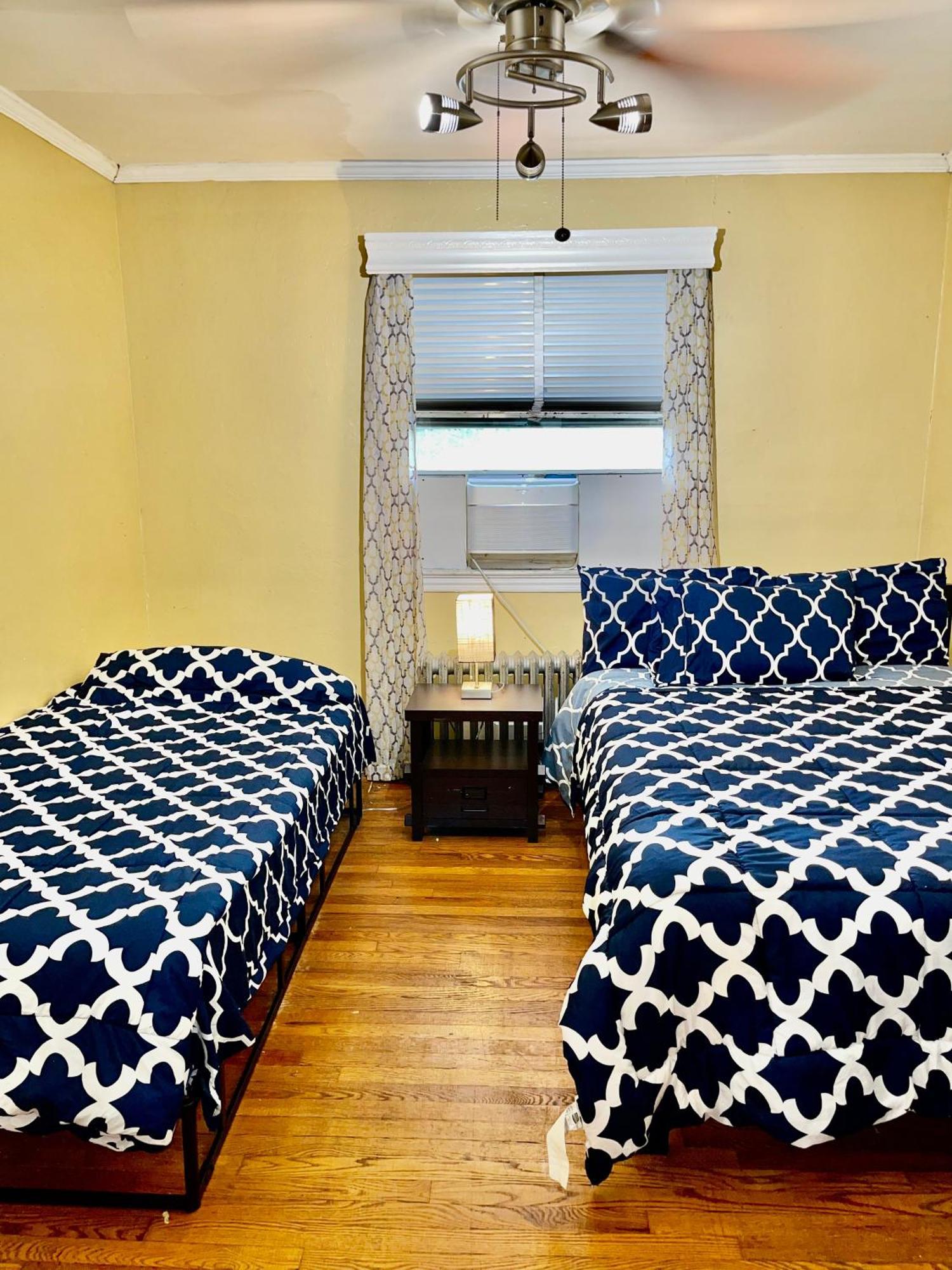 ניו יורק Lga Airport 3 Mins, 3 Bedroom Duplex House, Parking And Private Backyard, 9Mins Subway! מראה חיצוני תמונה